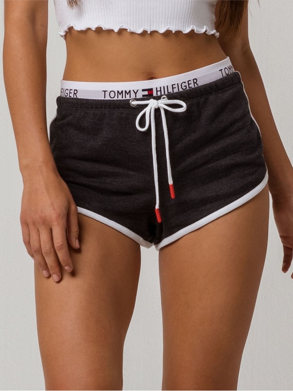 Tommy Hilfiger retro navy short